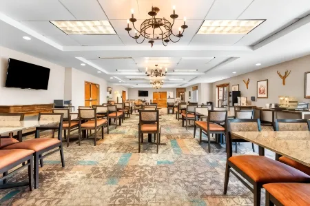 Best Western Rocky Mountain Lodge