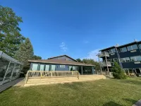 Lake Bluff Inn and Suites - 2-Star