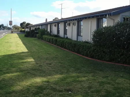 Busselton Motel Отели рядом с достопримечательностью «Залив Джограф»