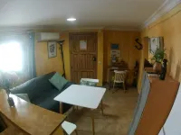 Complete apartment 4 persons (2 in bed and 2 in sofa bed) central in Tíjola