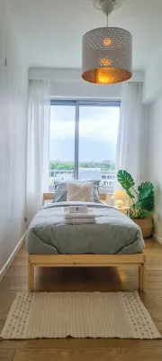 Stijlvol Appartement met Terras in het Centrum van Genk! Hotels in 