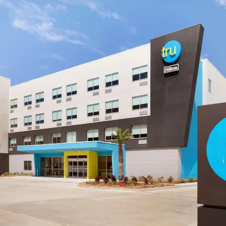 Tru by Hilton Lake Charles Отели рядом с достопримечательностью «Север Бич»