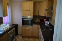 Spacious 3BR Haven in Tilbury with Free Parking - 2 stelle