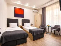 Elysium Gallery Hotels near Freedom Square