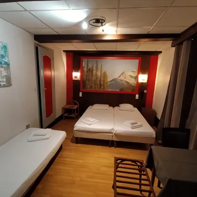 Hotel de Savoie Hotels near Jardins de l'Europe