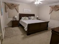 Cozy lake view home, centrally located with lake access and private dock! フルトンのホテル