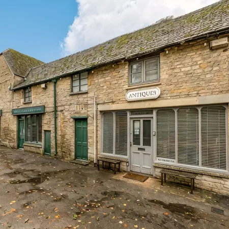 The Old Antique Shop Town Centre Stylish House