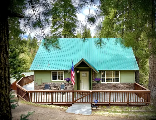 Almanor Lake House, Beach, Dock and Mooring Ball.