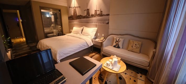 Super 8 Hotel (Yinchuan Gulou Pedestrian Street store) Ξενοδοχεία στην πόλη Γιντσουάν