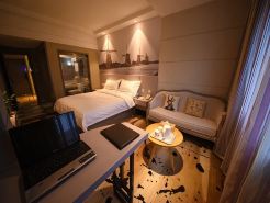 Super 8 Hotel (Yinchuan Gulou Pedestrian Street store)