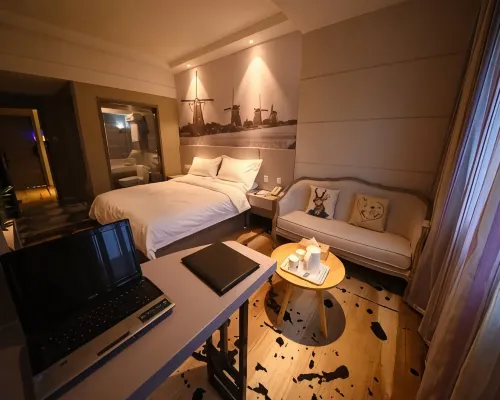 Super 8 Hotel (Yinchuan Gulou Pedestrian Street store) Hotels in Yinchuan