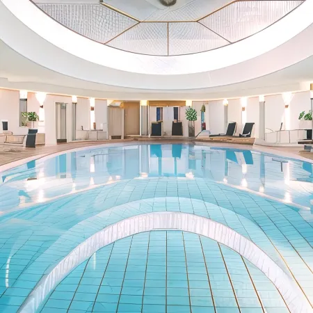 HOTEL BRISTOL BERLIN by IHG