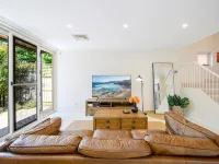 Charming Detached in North Sydney /3BR 3BA /Parking/Metro - parking