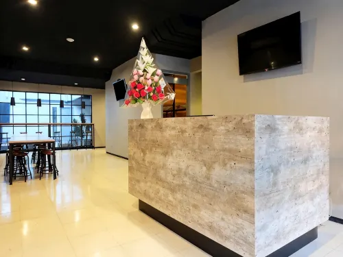 Livinn Hostels Gubeng Station Surabaya - 2 Sao