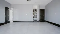 Spacious 4-bedroom house in Glendale