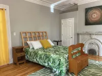 3 Beds in Roomy Apt - UNH, Portsmouth, Dover Hotels in Dover