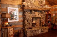 Elk & Embers Mountain Hideaway