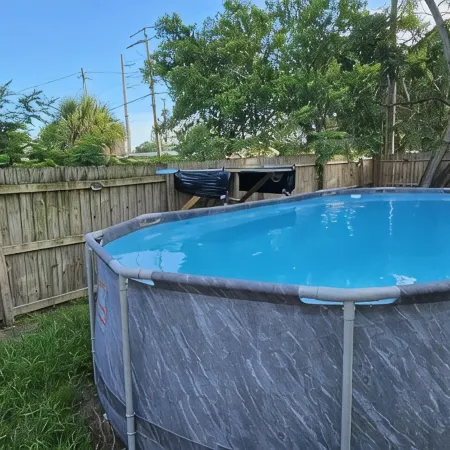 RV in Art District and Close to the Beach! Pool & Hot-Tub & Fenced/Pet-Friendly!
