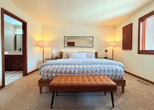 Country Club Life | Resort Amenities | Pool+Lake