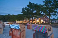 Heikendorf Ostseebad Strandhotel mit Sauna by Belvilla - 4 stelle