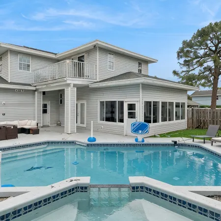 5-Bed Home with Pool & Mini Golf in Boynton Beach
