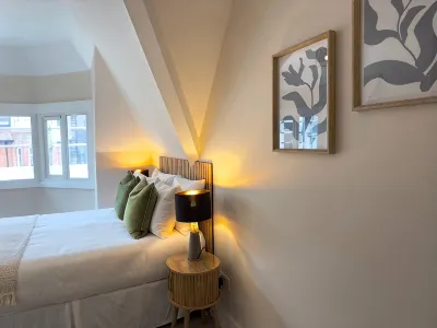 Comfortable Family Room with Double & Single Bed Hotels in 