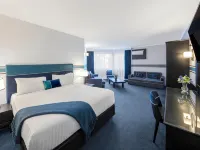 Ramada By Wyndham Diplomat Canberra Hotels in Griffith