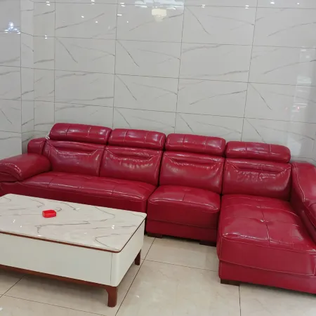 Wanzai Haolong Business Hotel