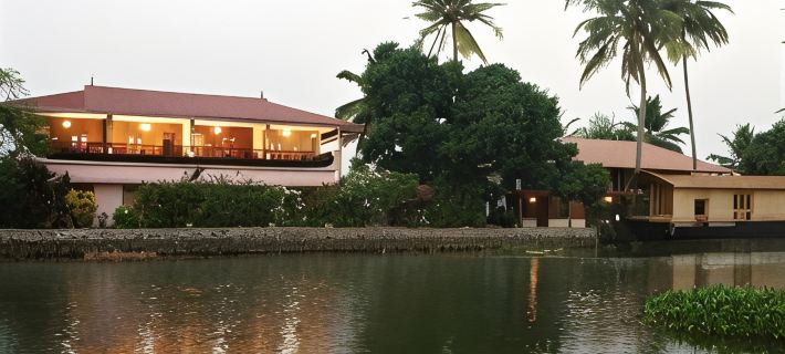 Backwater Breeze Hotels in Kottayam