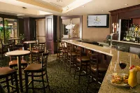 Best Western Brantford Hotel and Conference Centre - bar