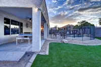 3 bdrm Glendale Home w/ Pool - Holiday bungalows