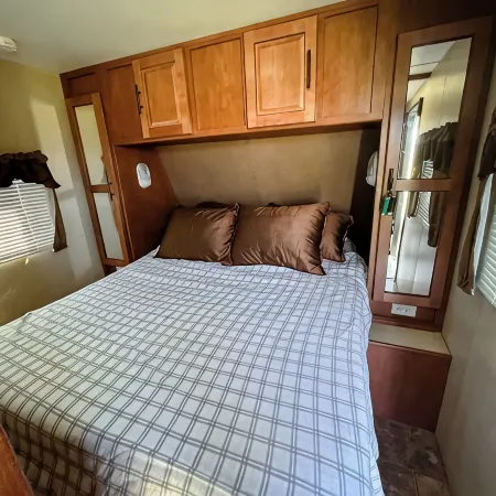 Spacious Travel Trailer with AC in Stevensville