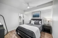 Luxe Loft In Heart Of Downtown - Condos