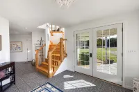 MV Beach Escape - Spacious Katama Beach House. Booking 2027 - 3성급