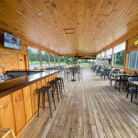 Golf, Outdoor Bar, Restaurant - The Timber Cabin