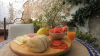 Lemon Tree Patio, Andalusian Traditional Cottage in the heart of Olvera - Wifi