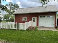 The Little Red Barn - 2-Star