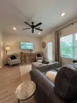 Cozy 2-bedroom condo in adorable Opelika - close to Auburn University