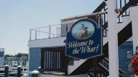 Seaside Stay in Historic Warren - Apartments