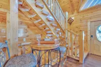 New listing! Pool, Private Hot Tub & 3 King Suites