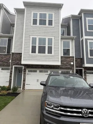 J Cornerstone Modern House Charming 4 Room Townhome in Delightful Fredericksburg - Homestays