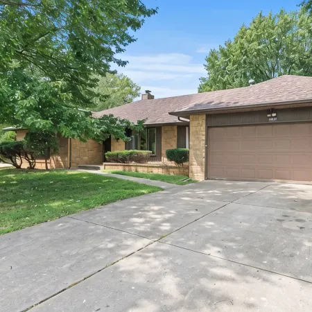Stylish & Comfortable 4-bedroom Retreat in safe and quiet Southside Springfield