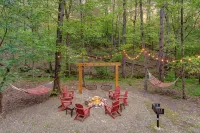 Creekside Retreat: Hammocks, Firepit, and Games...Sleeps 8! - 4-Star