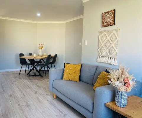Cosy Home near SValley & Airport - Bungalow