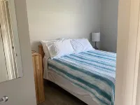Beachside Cottage w/beach access - Aboiteau Beach Hotels in Cap-Pele