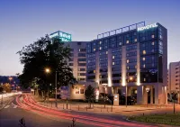 Novotel Lyon Gerland - piscina