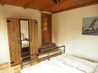 Sun-drenched first floor apartment on the dyke