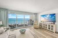 Dreamy Oceanfront Penthouse: Indulge in Luxury Spa, Panoramic Views & Beach Fun! - بوتيك