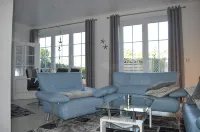 Holiday home in a quiet location in the center of Nordseebad Tossens