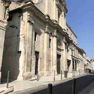 In the heart of Les Lices Historic center - air-conditioned - private parking on site Others